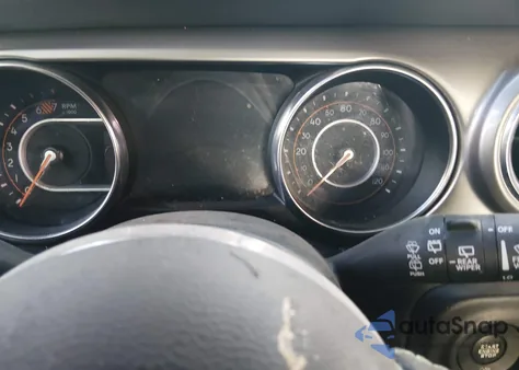 2020 Jeep Wrangler Unlimited Sahara 4X4 from USA, damaged, VIN 1C4HJXEN1LW212937